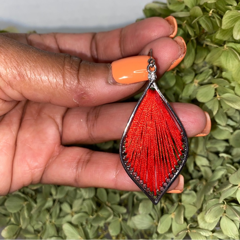 NEW MIXIT Color ~ RED HYPOALLERGENIC Threaded Earrings (SENSITIVE EARS) - Picture 4 of 7